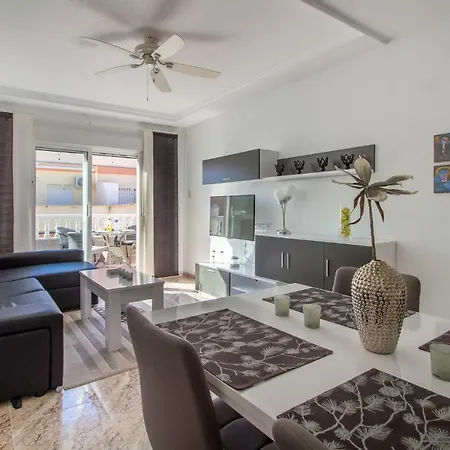 Appartamento 2 Bedroom Amazing In Torrevieja