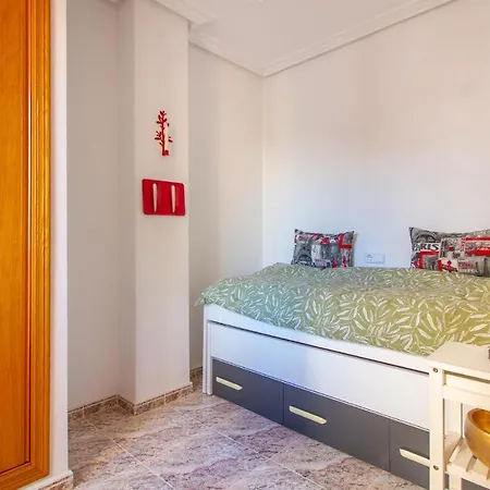 2 Bedroom Amazing In Апартаменты Торевьиа